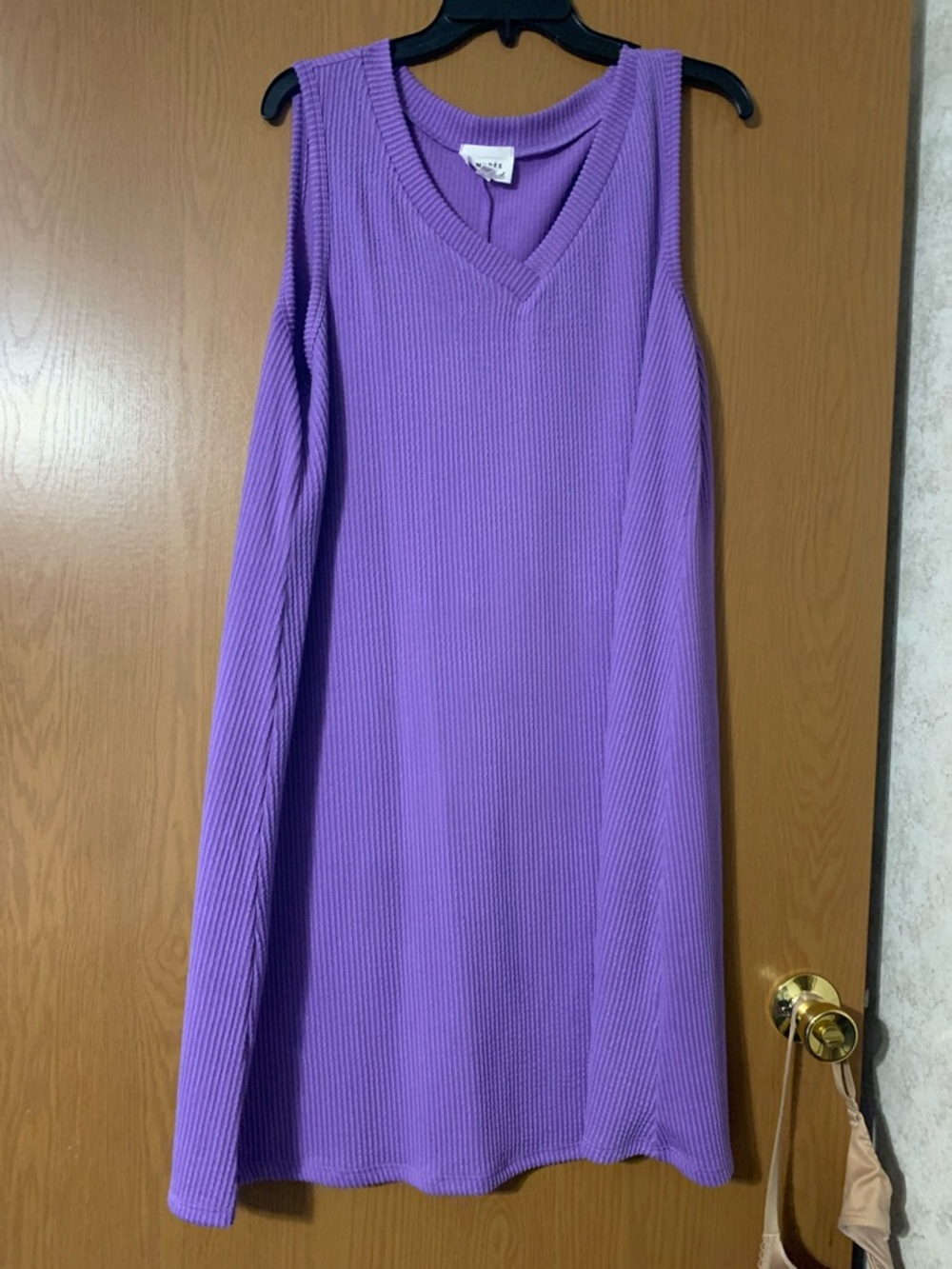 ANDRÉE BY UNIT Ribbed V-Neck Tank in Lavender Purple
